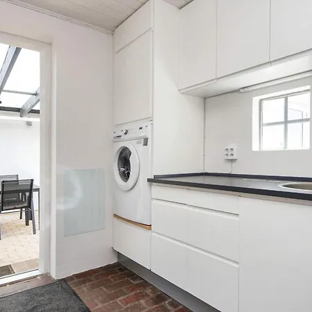 8 Person In Romo-by Traum Kongsmark